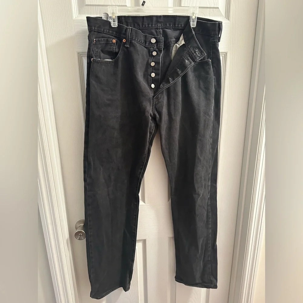 Jeans - Picture 1 of 3